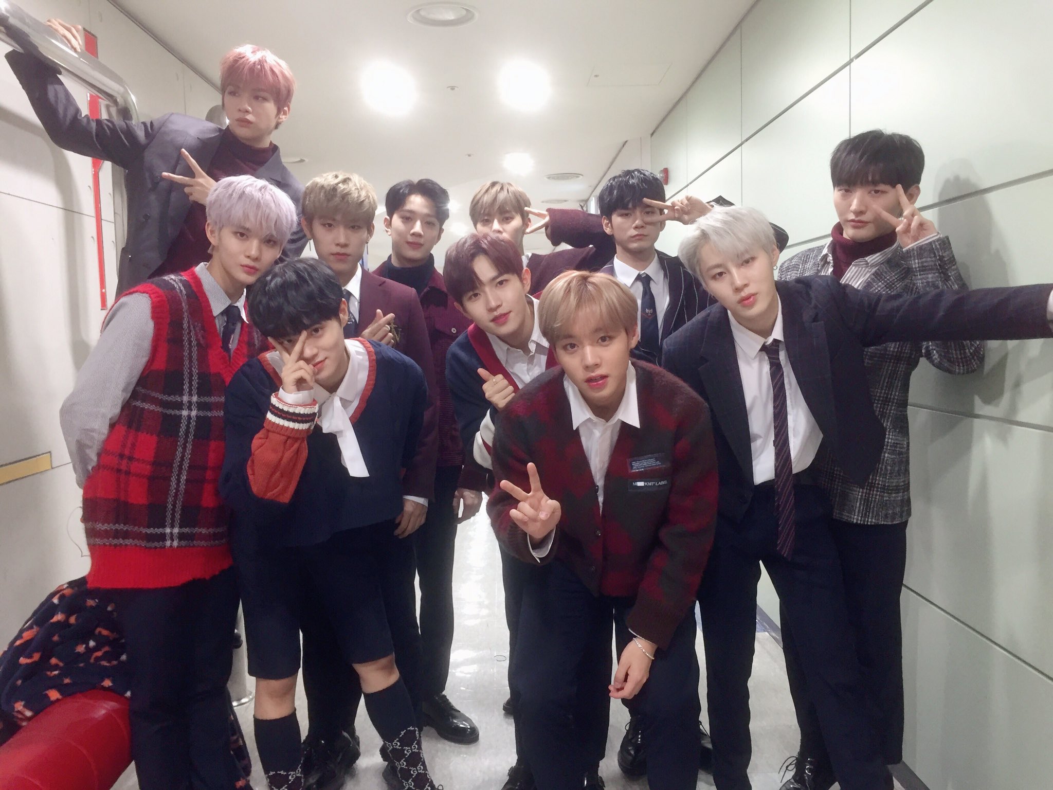 역시 단체사진장인 워너원...오늘올라온것만해도 구도 다다름ㅋㅋㅋㅋㅋ | 인스티즈