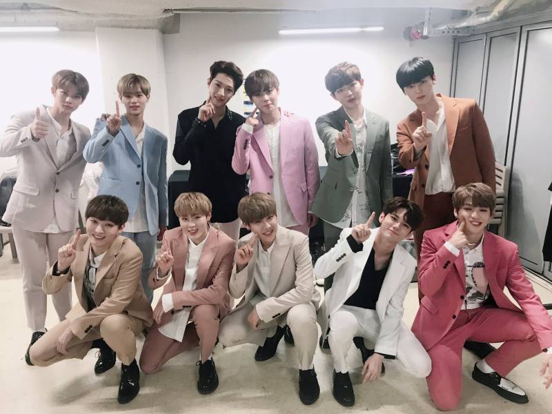 워너원 첫 #워너원데이💙🖤 | 인스티즈