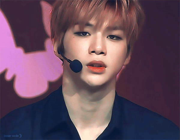 강다니엘 눈빛 변하는거봐 | 인스티즈