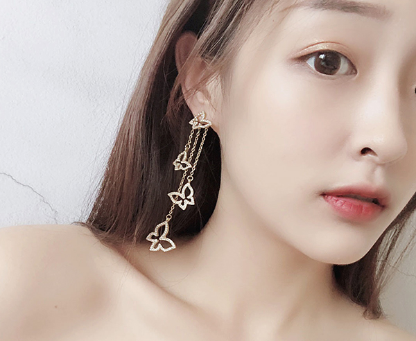 다양한 스타일의 귀걸이와 귀찌를 1000원~5500원에 판매해요!!120여종 | 인스티즈