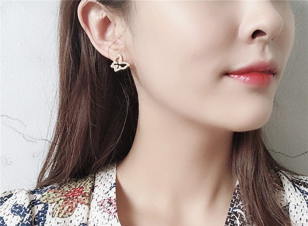 다양한 스타일의 귀걸이와 귀찌를 1000원~5500원에 판매해요!!120여종 | 인스티즈