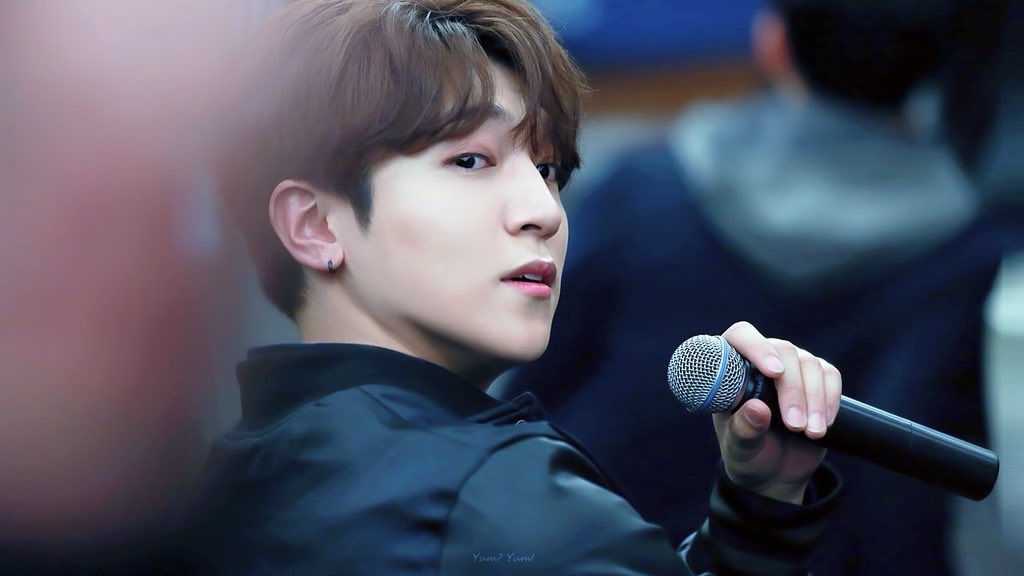 입덕한지 얼마안돼서 최애에 대해 잘모르는데도 찐사랑해..(주어 박성진 | 인스티즈