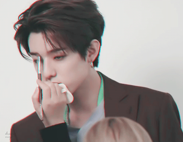 181117(기념하려고 날짜외움)애 피어싱 보고 하루종일 주접이란 주접은 다 떨었는데/데이식스 | 인스티즈