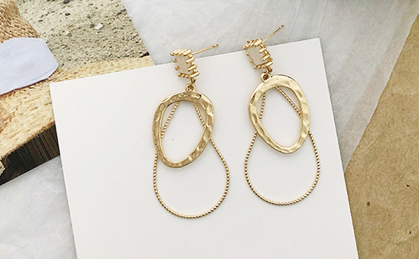 다양한 스타일의 귀걸이와 귀찌를 1000원~5500원에 판매해요!!120여종 | 인스티즈
