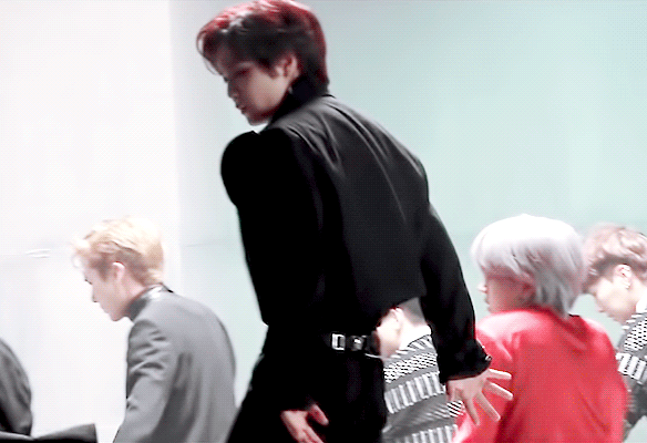 뉴종현 숏자켓 진짜 찰떡인듯 | 인스티즈