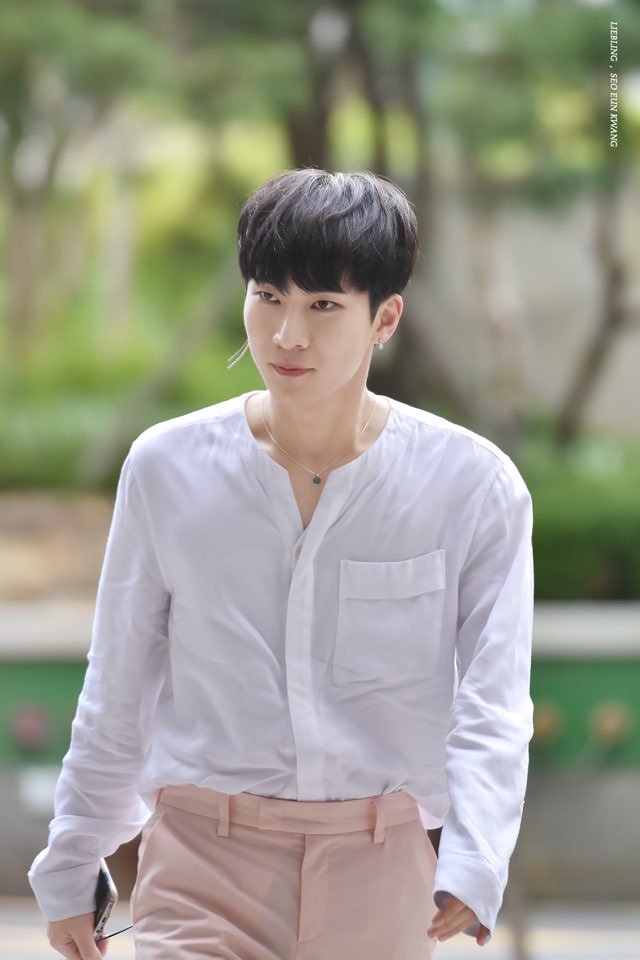 난 어깨 넓은 남자 좋아하나봐 | 인스티즈