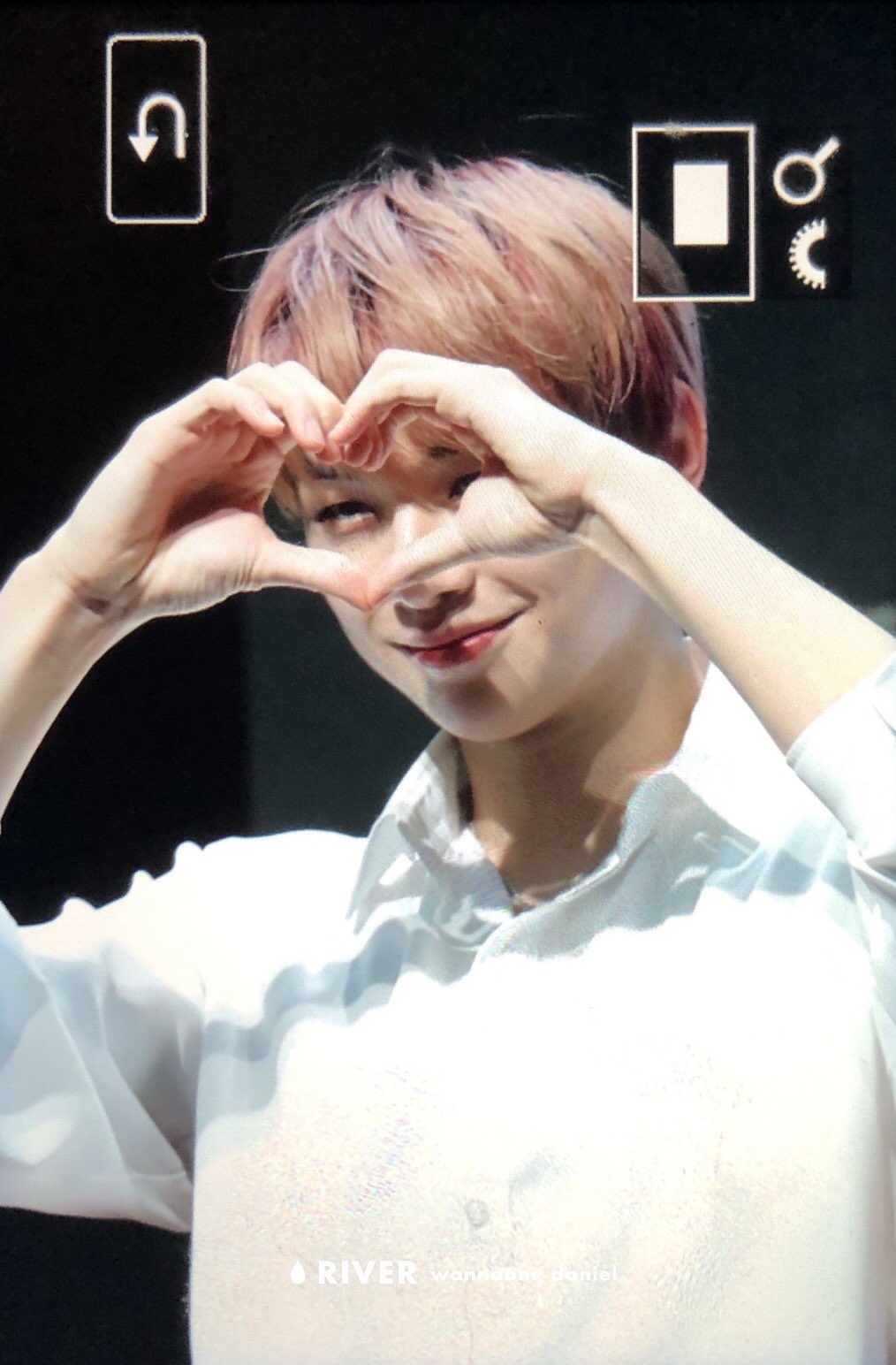 몰라 강다니엘 너무이뻐서 머리박고 죽을ㄹ... | 인스티즈