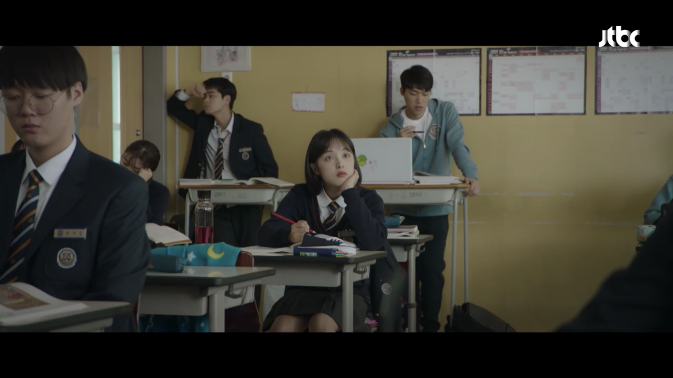 스카이캐슬 어제 차기준 수업시간에 뒤에 나가서 뭐하냐곸ㅋㅋㅋㅋㅋ | 인스티즈