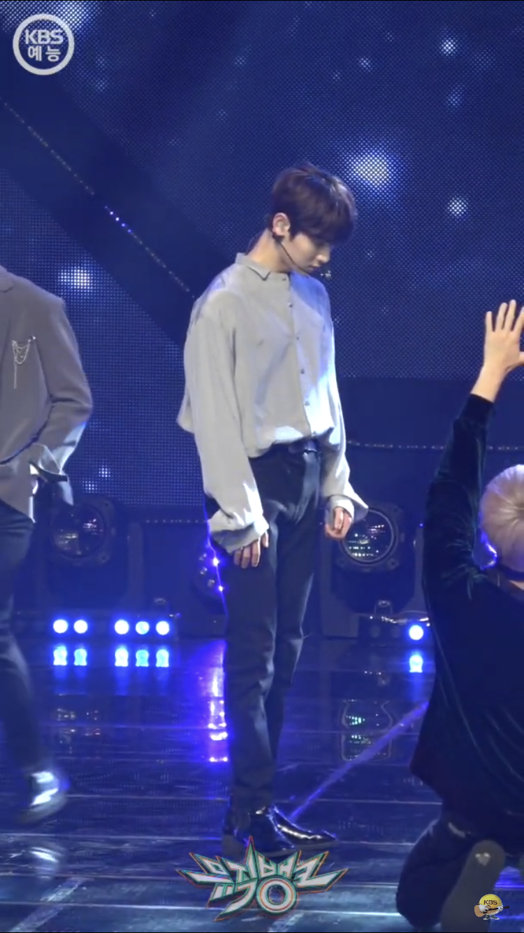 황민현 배진영 봄바람 직캠 보는데 비율 진짜 연예인은 연예인이다... | 인스티즈