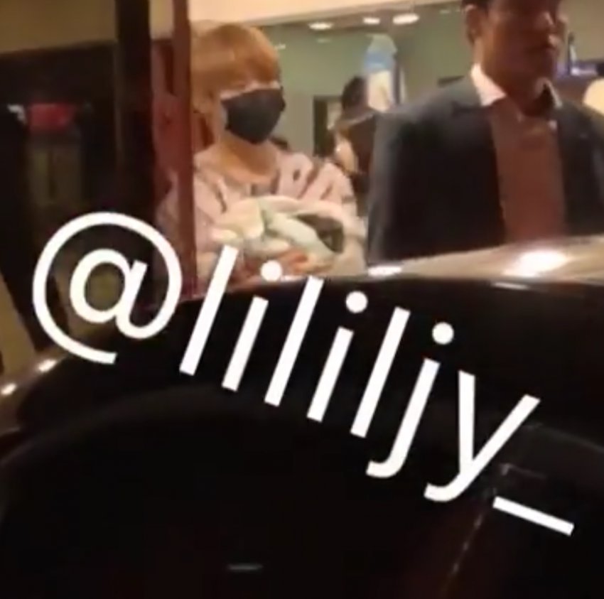 워너원 뮤비촬영현장이랑 행사 대기실 따라다니는 애 있음... | 인스티즈