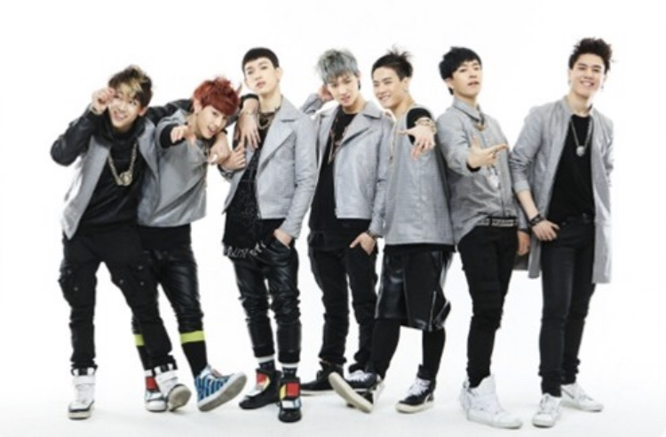 근데 갓세븐 이 옷들도 자체제작 아니야? | 인스티즈