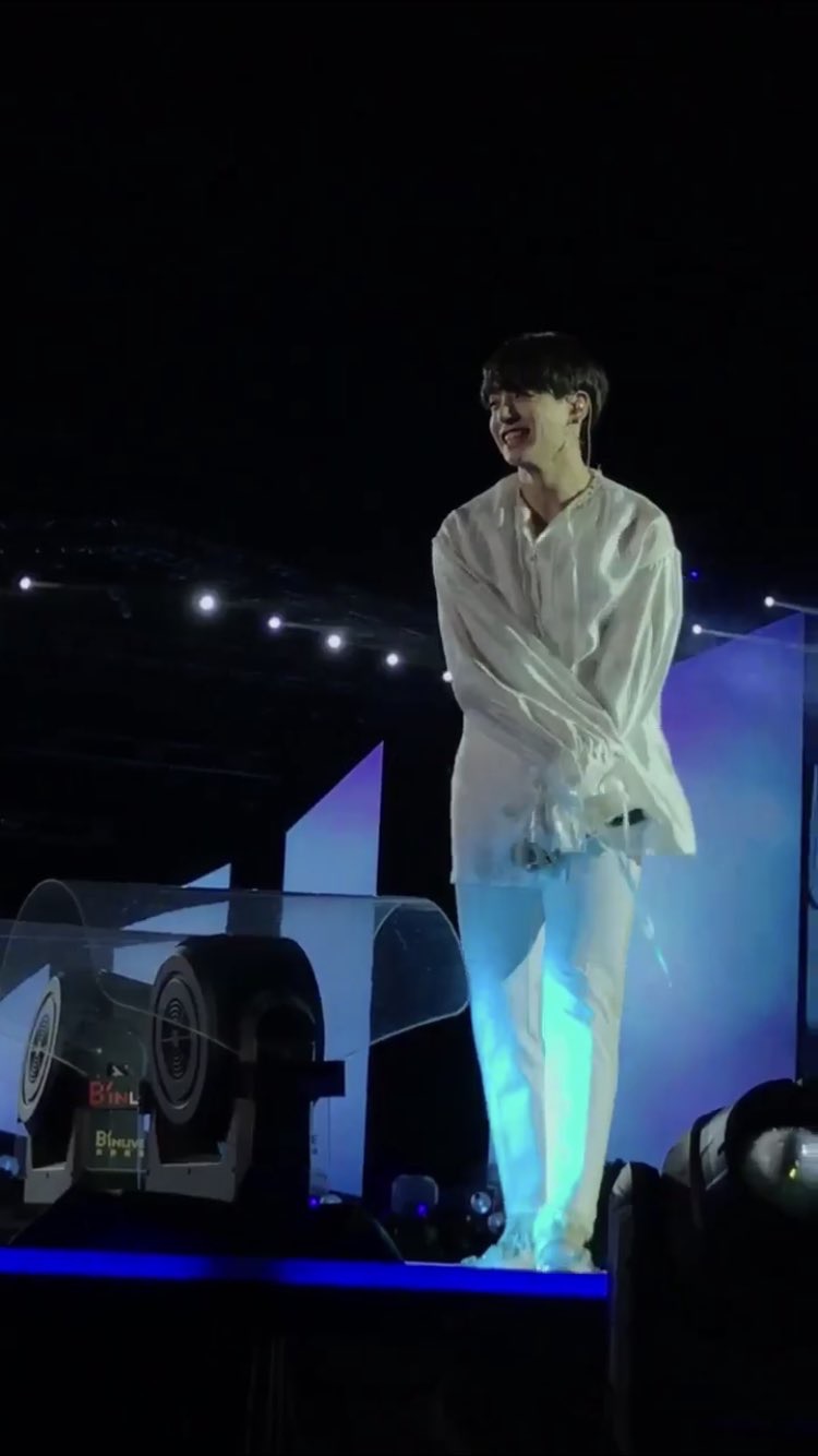 방탄 정국 너무 추워하는데? | 인스티즈