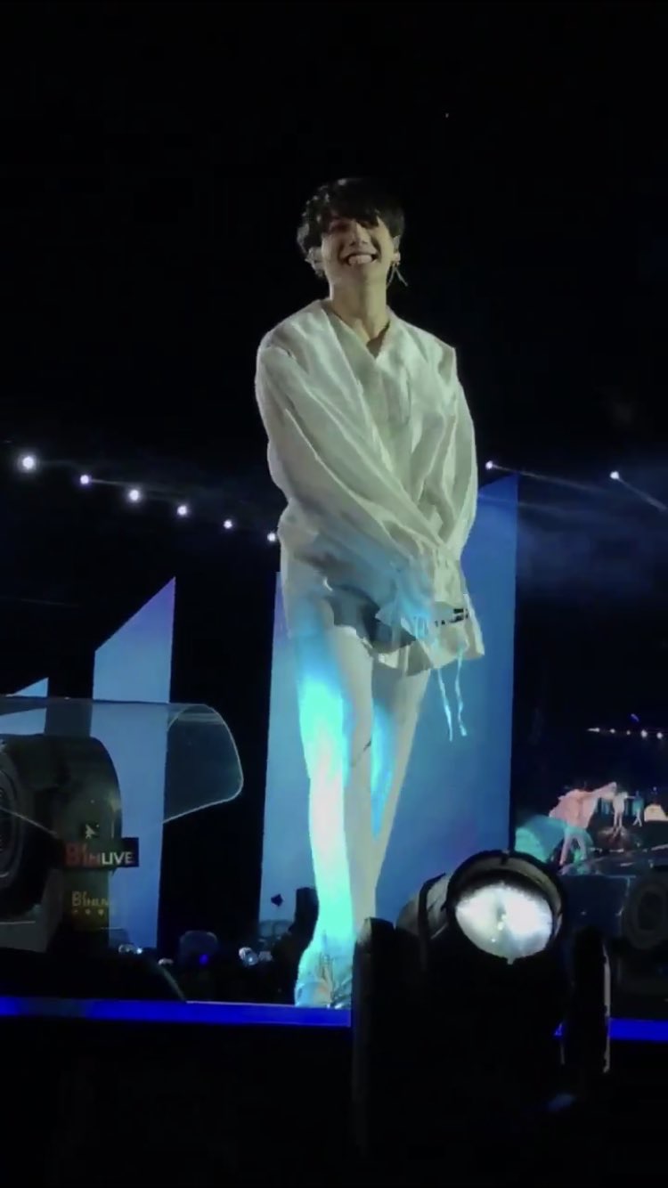 방탄 정국 너무 추워하는데? | 인스티즈