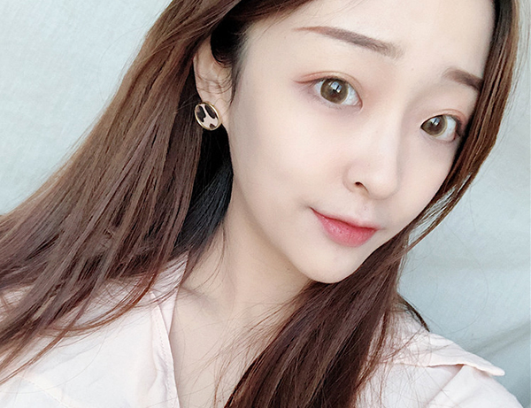 다양한 스타일의 귀걸이와 귀찌를 1000원~5500원에 판매해요!!120여종 | 인스티즈