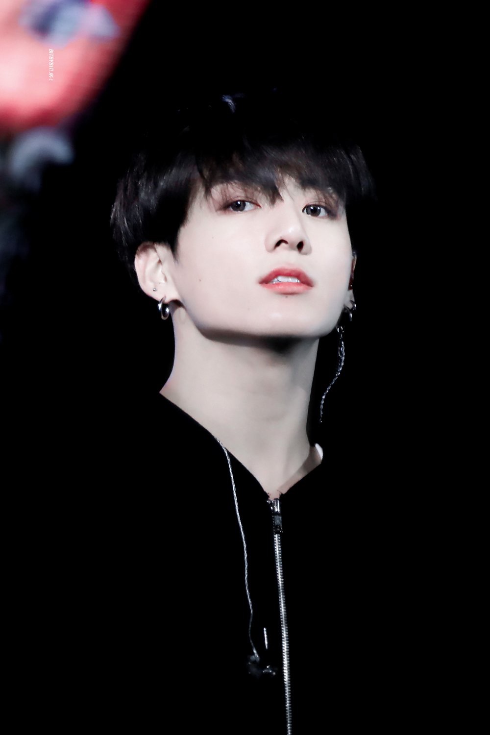 어제자 까망 톢이로 우리 곁을 돌아온 우리 방탄 정구기🐰 | 인스티즈