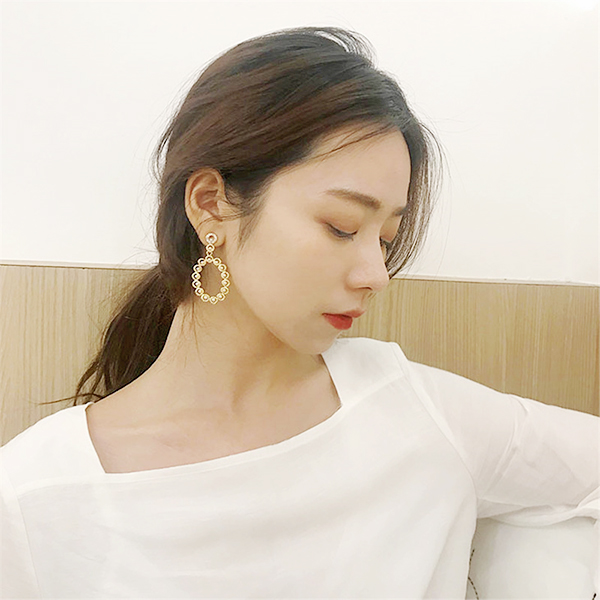 다양한 스타일의 귀걸이와 귀찌를 1000원~5500원에 판매해요!!120여종 | 인스티즈