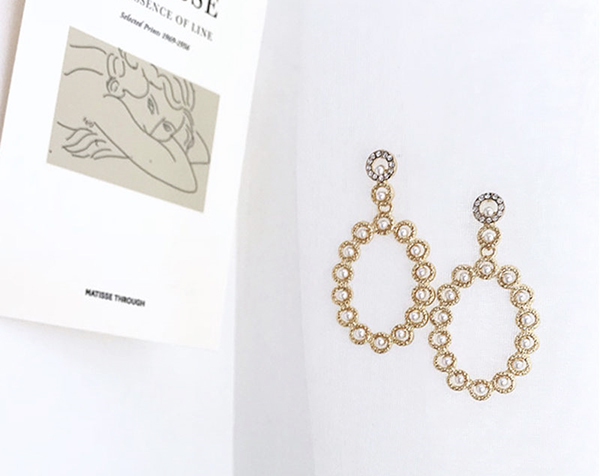 다양한 스타일의 귀걸이와 귀찌를 1000원~5500원에 판매해요!!120여종 | 인스티즈