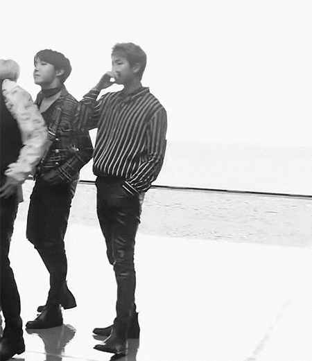 ??? 방탄 알엠 이거 설명해줘 | 인스티즈