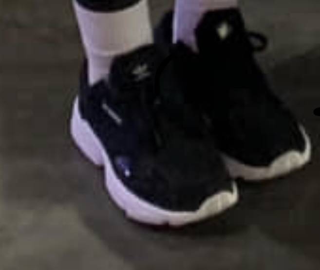 이거 뭔 신발인지 아는 익인 ㅠㅠ | 인스티즈