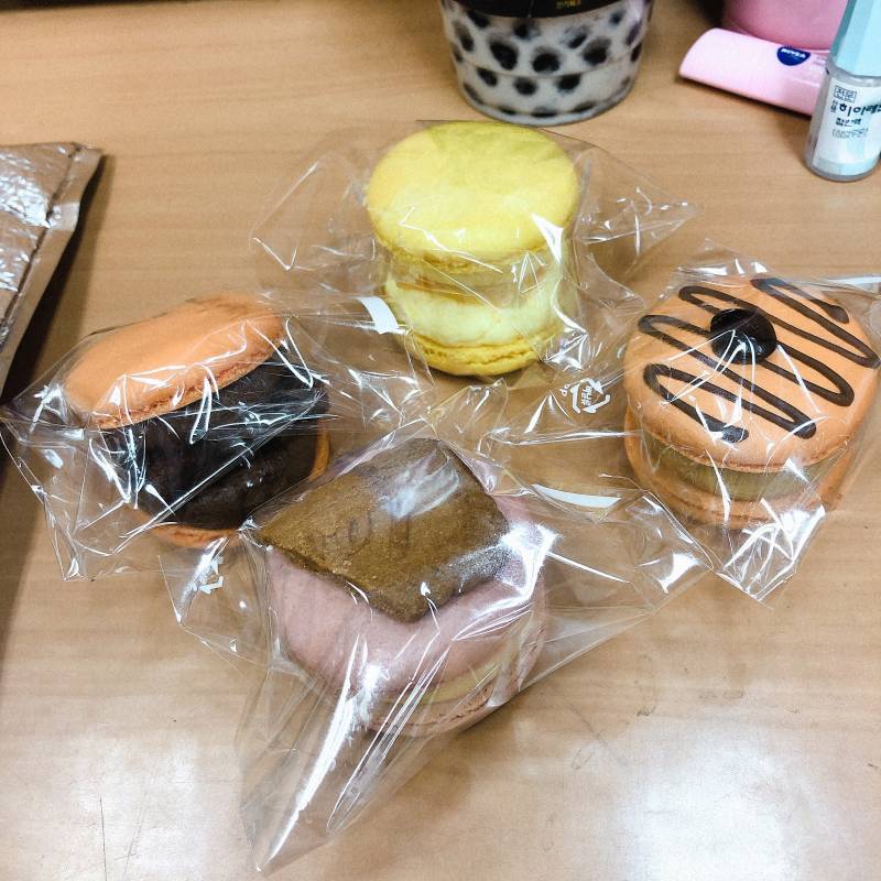 드디어 마카롱 샀다 ㅠㅠ 40🧀🍫☕️🍪 | 인스티즈
