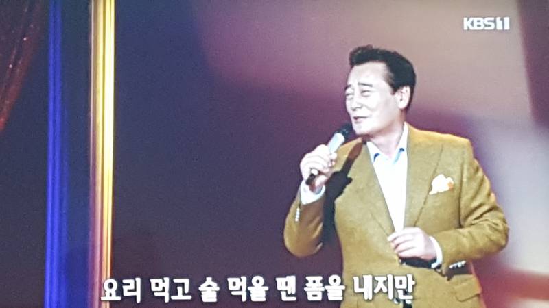 한번만 들어와줘 노래가사 이런거 처음봨 ㅋㄲ짤로 써도 괜찮을듯ㅋㅋㄲ | 인스티즈