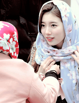 수지는 사람 바라보는 눈빛이 너무너무 예뻐.... | 인스티즈