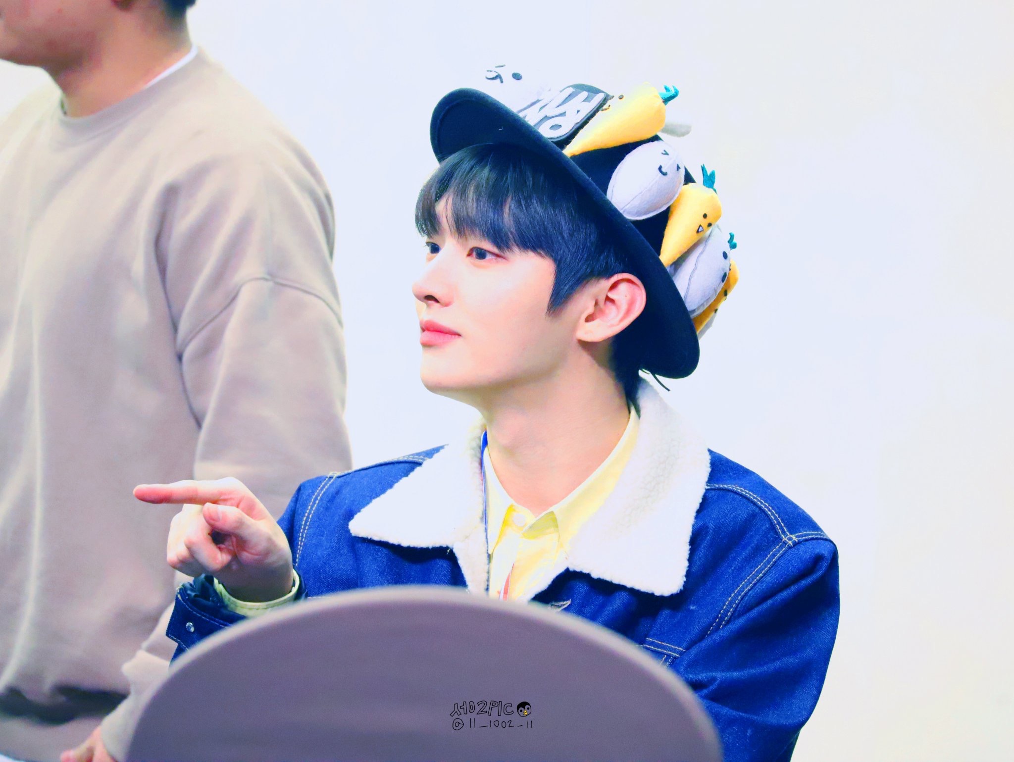 이 오빠는 갈수록 어려져....(주어:윤지성) | 인스티즈