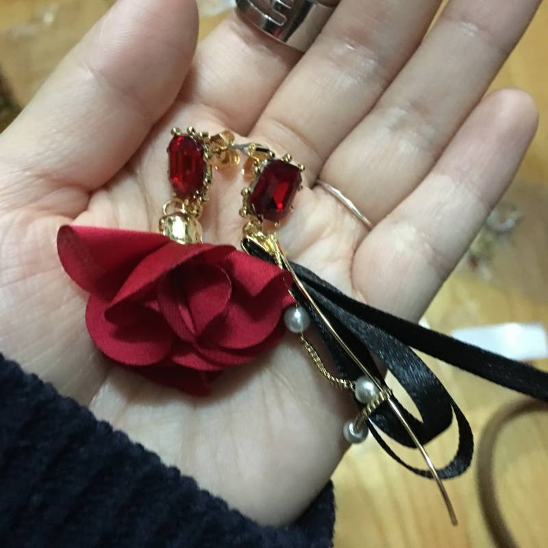 귀걸이 만들엇는데 볼 사람 | 인스티즈