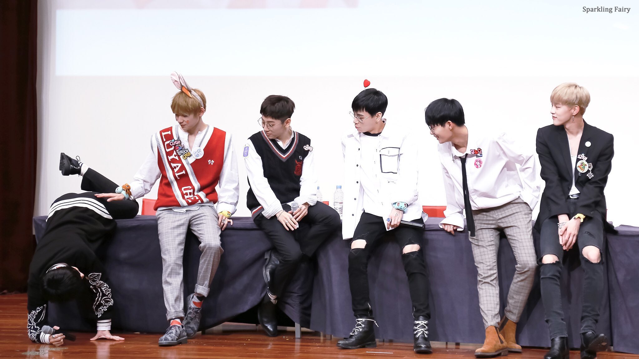 김동한 이 짤 ㄹㅇ 너무 막내같아서 좋아해 | 인스티즈