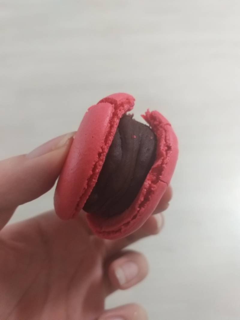 마카롱 먹는중ㅎㅎ | 인스티즈