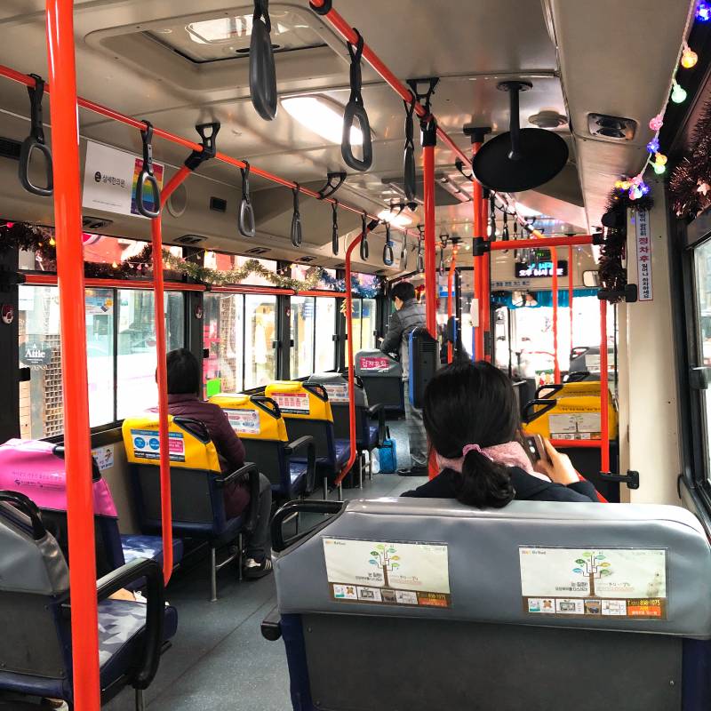 버스탔는데 크리스마스야ㅌㅋㅋ | 인스티즈