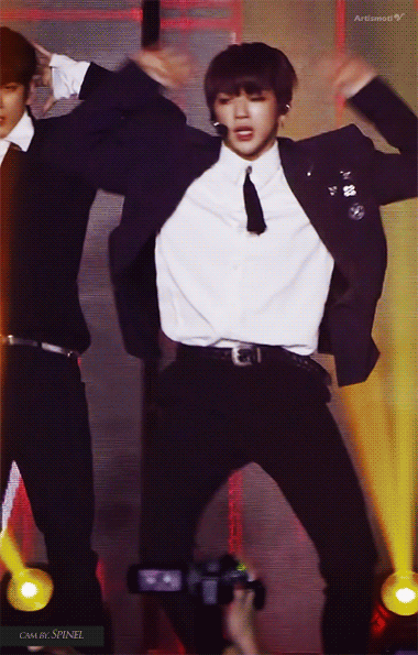 강다니엘은 부메랑 추면서 이부분에서 자꾸 웃는가 | 인스티즈