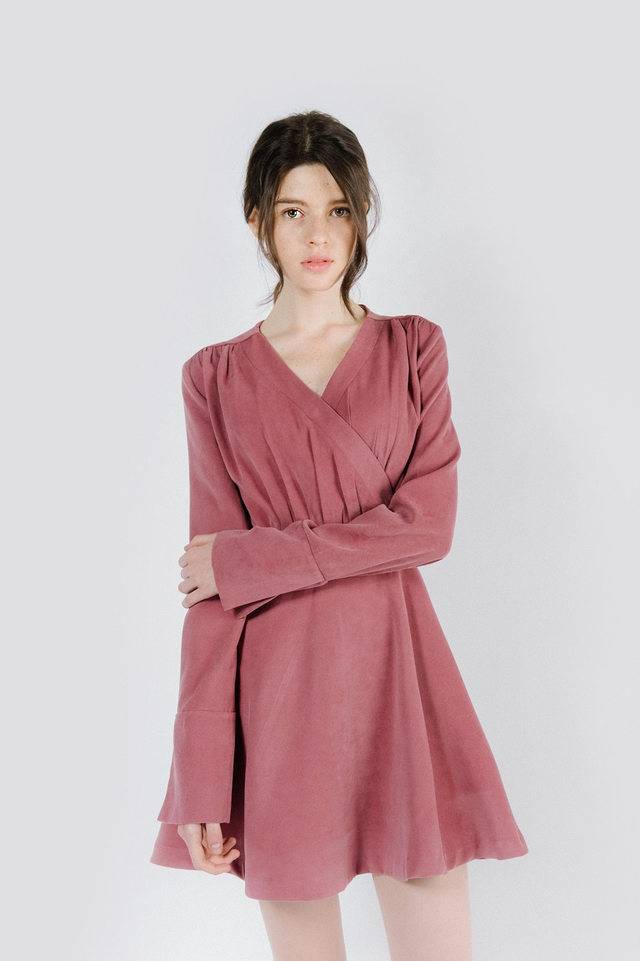 옷 사지말라고 1500표 넘게 받은 익인인데....염치없지만 좀 도와주랔ㅋㅋ 1111222 | 인스티즈