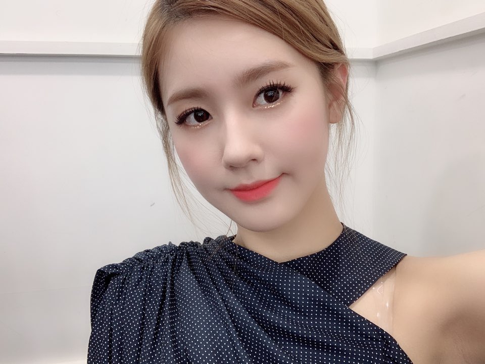 큰방 사람들아 내새끼 셀카 뜸 핵예뻐 | 인스티즈