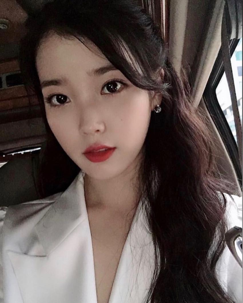 아이유 인스타 스토리에 이거 올렸네 | 인스티즈