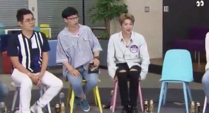 아 강다니엘 의자 앉으면 죡구매지는거봨ㅋㅋㅋㅋ | 인스티즈