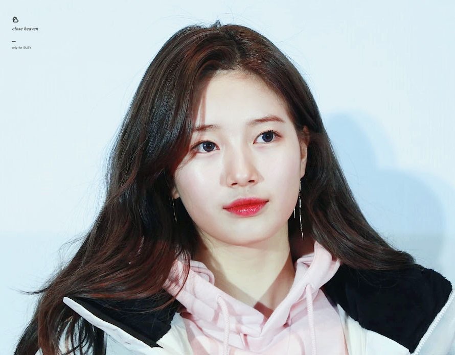 어제 수지 실물 보고왔는데 지금 직찍이랑 기사사진 | 인스티즈