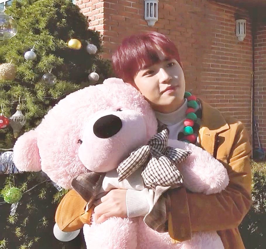 김재환 너무 귀여워서 죽고싶다 진짜 이렇게까지 귀여워도 되나 | 인스티즈