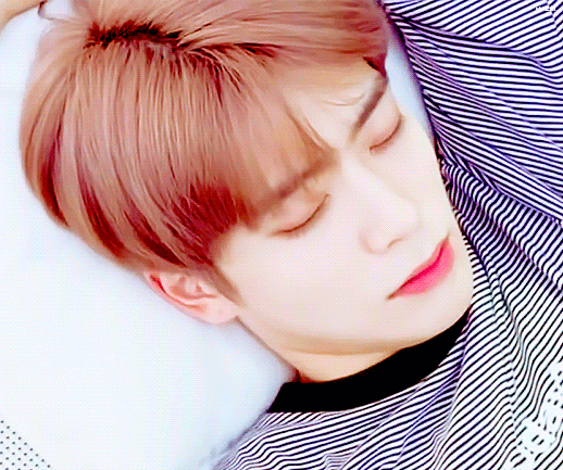 엔시티 재현은 겁나 설레게 생긴거같아... | 인스티즈