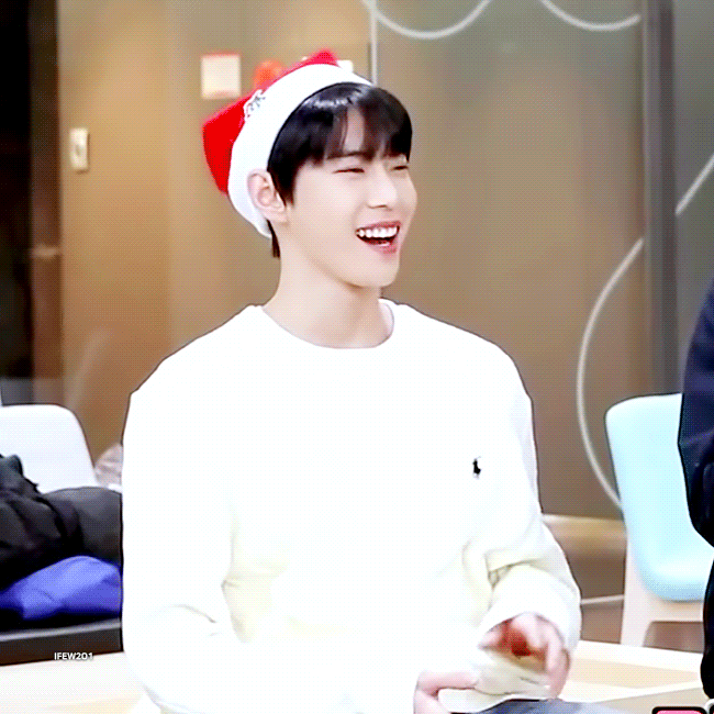 1년 3개월만에 염색하구 정말 짧게 했던 머리색이았지만 행복했다..도영아...... | 인스티즈