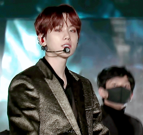 다 조용조용 변백현 움짤 떴다👁👁 | 인스티즈