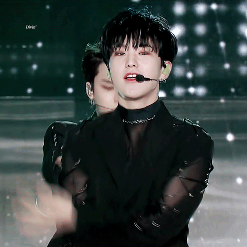 무대 위 호시는 사람을 빨아들이는 뭔가가 있는 것 같음 | 인스티즈