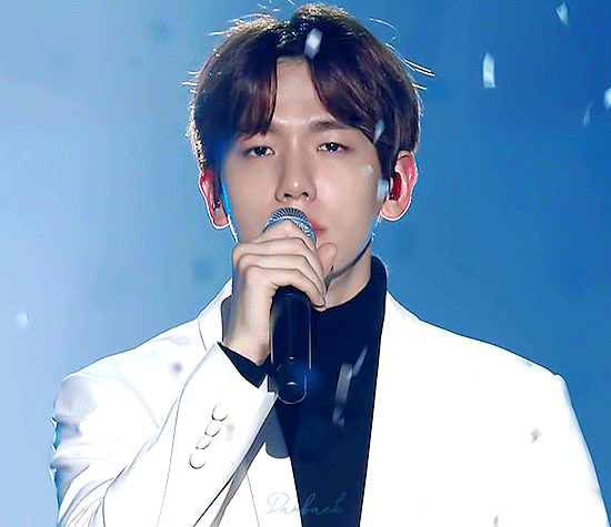 백현이 표정 너무좋다 | 인스티즈