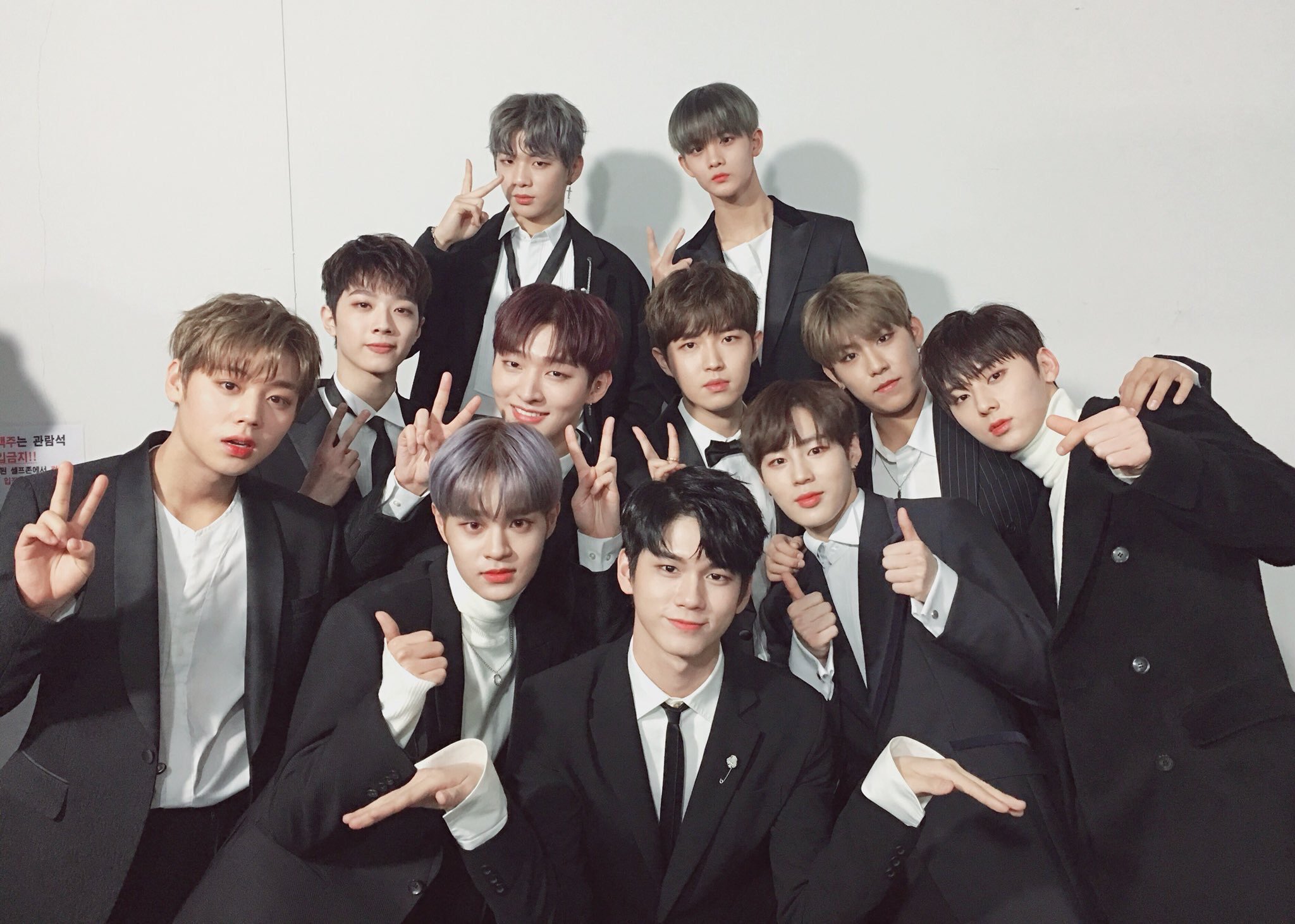 아 오늘 내가좋아하는 워너원 단체사진 올라온지 1주년이구나 | 인스티즈