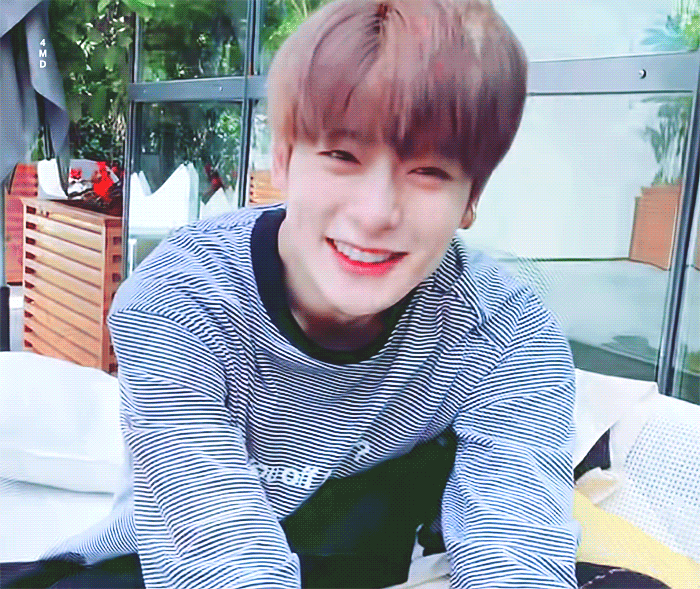 내 애인 얼굴 자랑하고 감 | 인스티즈