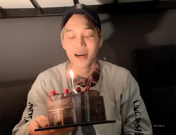 우리 종인이 진짜 핫하나봐.. 사람들이 관심이 많다 종인아 | 인스티즈