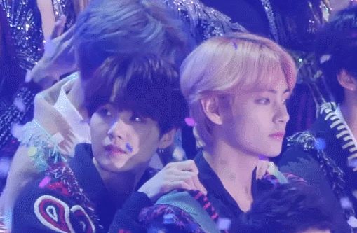 방탄 슈가가 의외로 잘 치댄다는 사실을 | 인스티즈