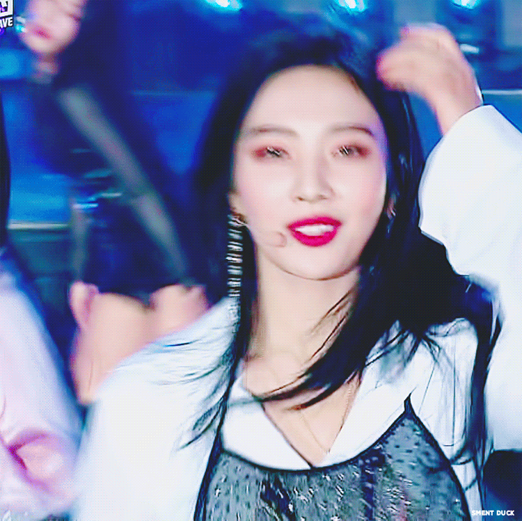 개인적으로 웃는거 제일 이쁜 여돌...... | 인스티즈