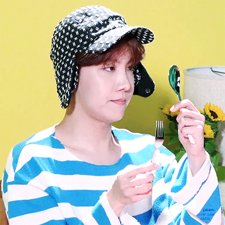 방탄 제이홉 거의 뭐 인어왕자급 포크로 머리 빗음ㅋㅋㅋㅋㅋ | 인스티즈