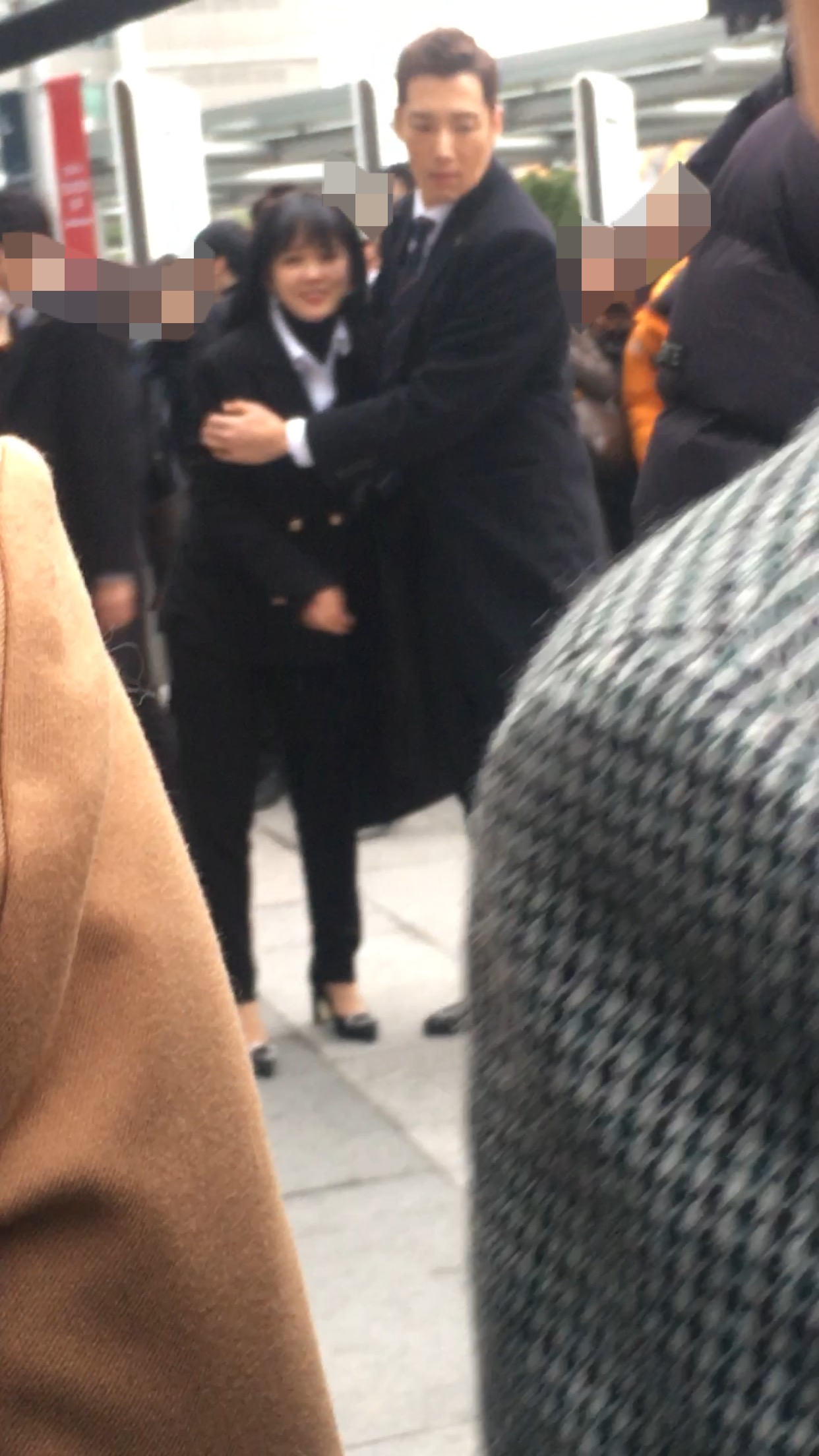 와 나 황후의 품격 21일에 타임스퀘어에서 촬영하는거 봣는데 오늘 나와따 너무 신기행 | 인스티즈